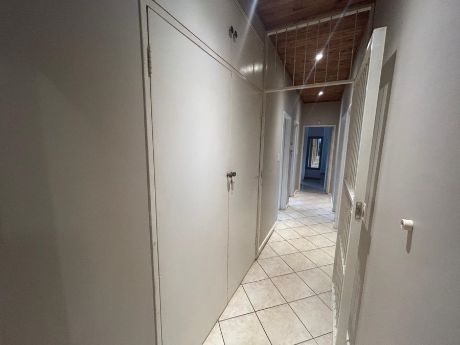 4 Bedroom Property for Sale in Hartbeesfontein AH North West